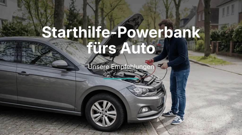 Mann bereitet eine Starthilfe-Powerbank am geöffneten Motorraum eines Autos vor